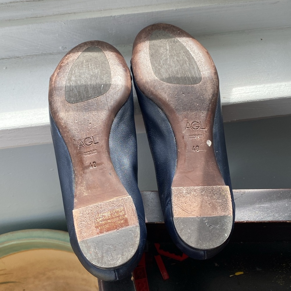 AGL Ladies Dark Navy Shoe - Picture 3 of 3